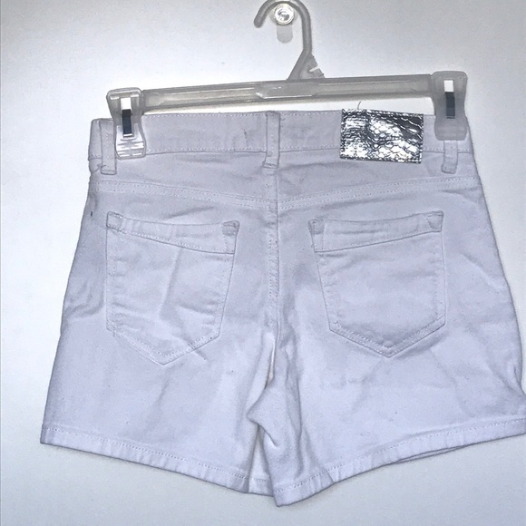 Short Lot - Picture 2 of 7